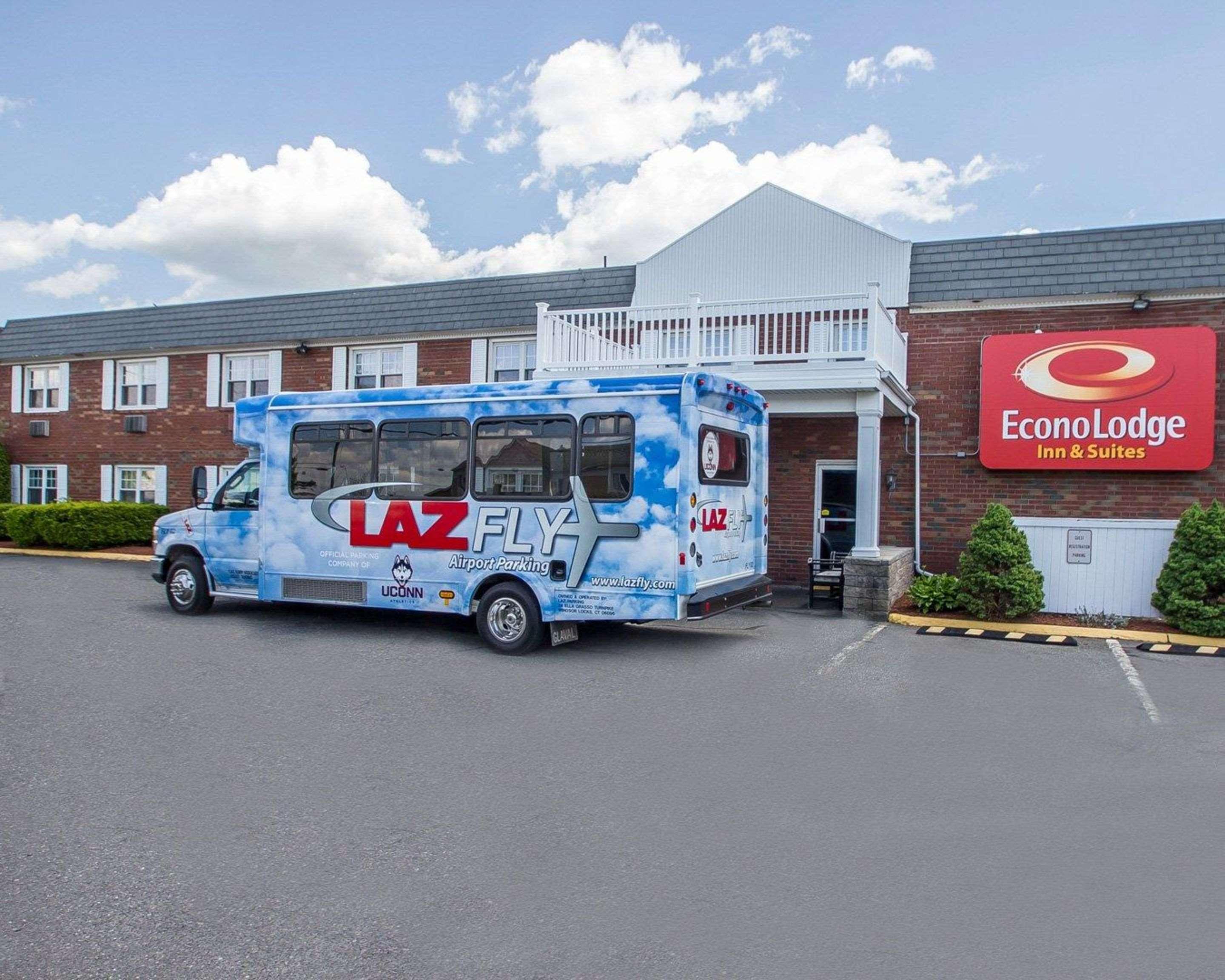 Econo Lodge Inn & Suites Airport Windsor Locks Dış mekan fotoğraf